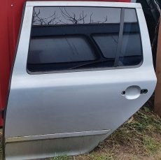 S Octavia II a SuperB II skla dveří prodám - 5