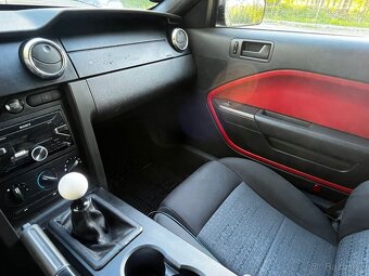 Mustang 4.0 V6 perfektní stav - 5