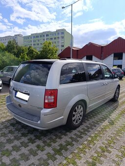 Pronájem 7 místného auta Chrysler - 5