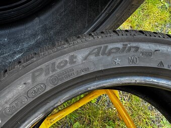 Zimní pneu 245 45 18 Michelin zánovní - 5