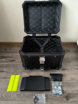 Zadní motokufr TopCase 55L hliníkový černý - 5