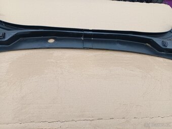 Prodám. Plastový kryt pod stěrače - torpédo  Škoda Octavia 3 - 5