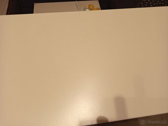 Bílá šuplíková komoda - 5