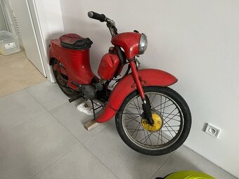 Jawa 550, Jawa 555, Pionýr, Moto Guzzi Cardelino - 5