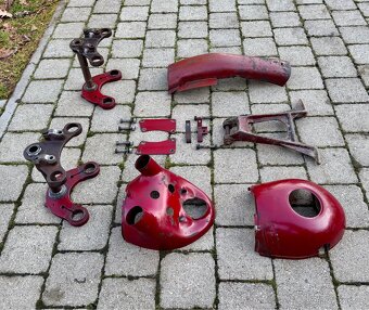 Jawa ČZ 250 350 kyvacka - dily - 5