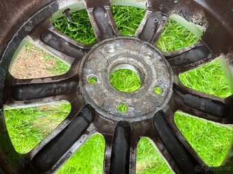4x alu disky 5x112 R17, letní pneu - 5