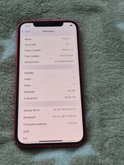 iPhone 12 64gb Red stav baterie 93% - 5