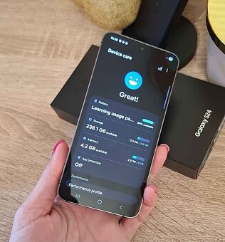 Samsung Galaxy S24 8GB/256GB - 5