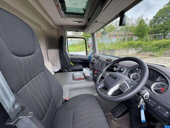 TATRA PHOENIX tahač návěsů 6x6 - 5