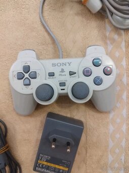 PlayStation 1 slim - 5