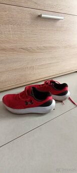 Under Armour vel. EUR 38.5 - 5