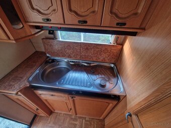 Obytný přívěs - karavan LMC - 5