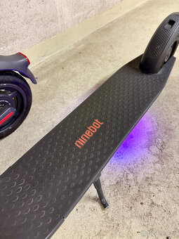 Ninebot KickScooter E25E + externí baterie - 5