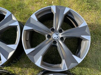 Original Seat alu kola r19 - 5