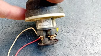 Prodám svítící kontrolku na moto - 5