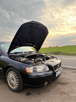 Volvo S60 2.5T AWD, 154 kW, automat, facelift – ČR - 5