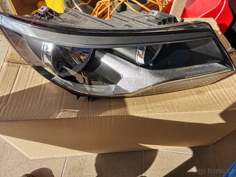 Prodám pravé přední světlo originál Volkswagen Tiguan FL2011 - 5