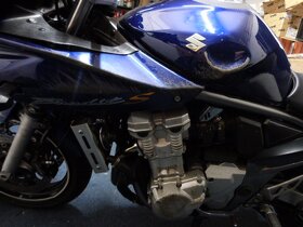 Suzuki GSF 650 - 5