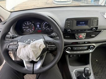 Hyundai I30 1.5i start plus pojizdne 2022 - 5