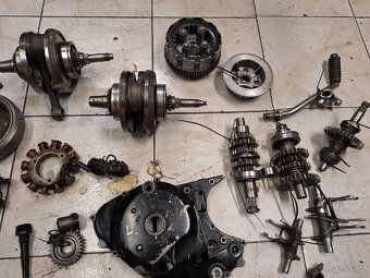 Díly motoru Honda XL 500 - 5