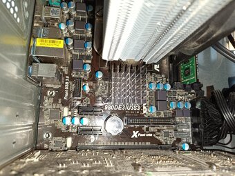 Prodám komponenty k PC zvlášť nebo dohromady - 5