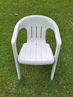 Zahradní nábytek 6 židlí a stůl plast - 5