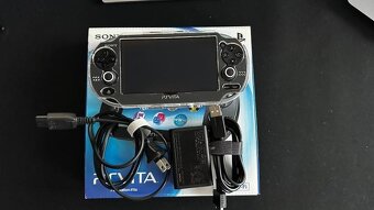 Kompletní PS Vita - konzole, krabice, nabíječka, manuály, 25 - 5