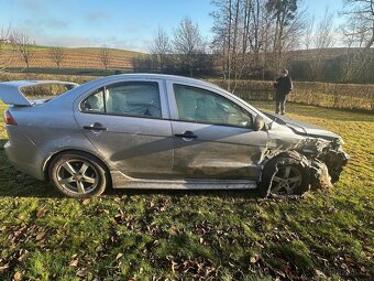 Prodám Mitsubishi Lancer 2011, 1.5i – auto po dopravní - 5