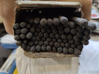 Prodám svářecí elektrody E-B 121 a 544 - 5