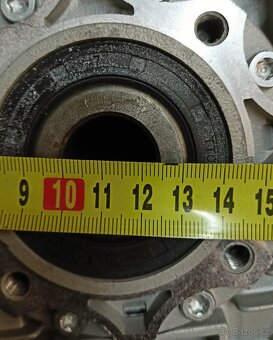 Elektromotor s převodovkou - 5