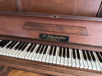 Klavír - piano - J. Nemetschke Wien - 5