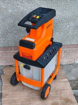 Prodám elektrický Válcový drtič Powersilent 2800 W.. - 5
