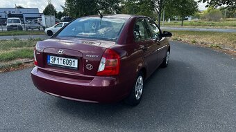 HYUNDAI ACCENT 1.4 - 5