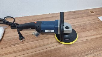 Prodám novou, nepoužívanou leštičku na auto o výkonu 1200w - 5
