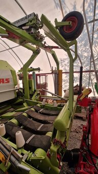 Lis s baličkou claas uniwrap 255 - 5