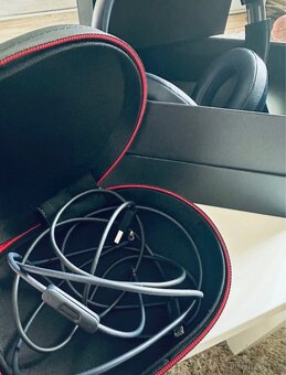 Apple Beast Studios Pro 3 - 5