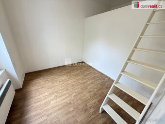Pronájem bytu 2+kk 35m2 P5 Smíchov zařízený cihla - 5