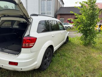 Dodge Journey 2.0 CRD 103 kw - po nehodě - 5