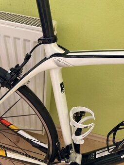 Trek Domane 4.3 (karbon, Shimano 105) - 5