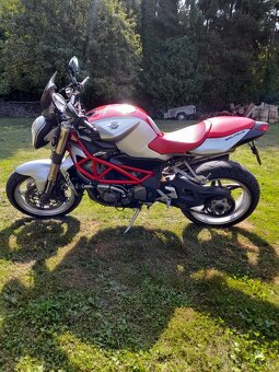 MV Agusta Brutale 910 - 5