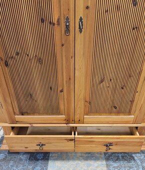 Šatní skříň borovice - 5