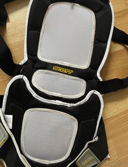 Chránič páteře Scott - 5