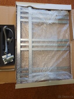 Designovo tvarovaný kúpeľňový nástenný radiátor - 5