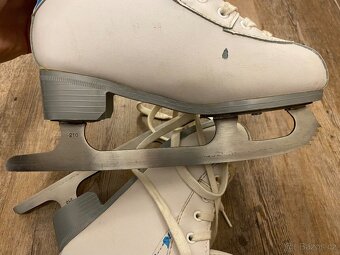 Dívčí brusle délka 21cm, vel. 34 - 5