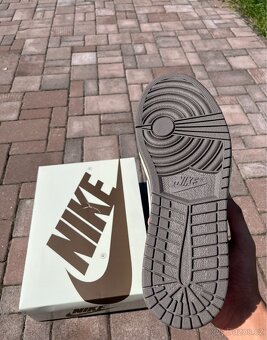 Air Jordan 1 Low Travis Scott Reverse Mocha - 5