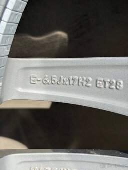 17palcový hliníkový disk Audi - 5