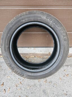 pneu Goodyear Efficientgrip Performance 215/55 R17 - 5
