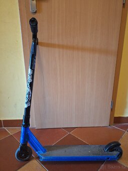 Chlapecká koloběžka značky oxelo. - 5