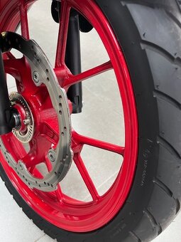 SUZUKI GSX-R 125 - 5