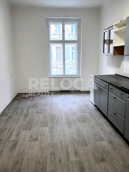 1+KK, 16m2, P2, Nusle, Oldřichova, malý, útulný byt k nastěh - 5